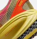 Vomero 18 SE Mens Lifestyle Shoe - Yellow Solar Orange